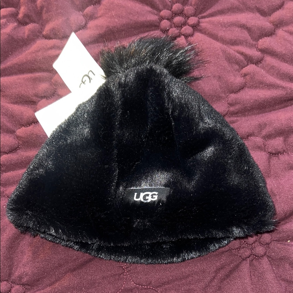 UGG Black Faux Fur Pom-Pom Hat kids 4-6